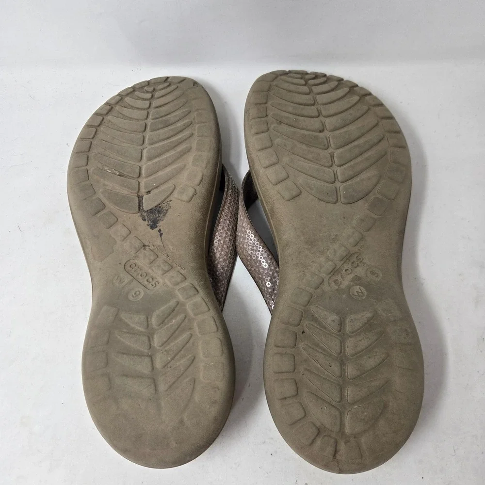 Crocs Capri V Sequin Flip Flops Khaki Tan Dual Comfort Sandals Womens 9
